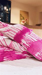 Chăn lụa tơ tằm khâu tay họa tiết loang hồng | Hanhsilk