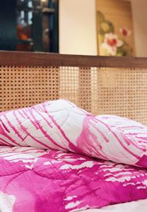 Chăn lụa tơ tằm khâu tay họa tiết loang hồng | Hanhsilk