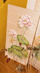 Tranh vẽ tay hoa sen hồng trên đũi tơ tằm K60, khung gỗ | Hanhsilk
