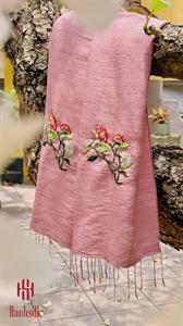 Khăn lụa đũi tơ tằm thêu tay hoa hồng - màu hồng phấn | Hanhsilk