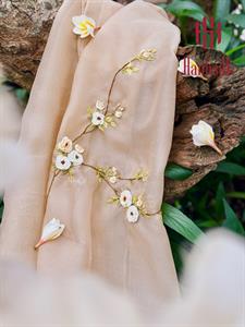 Khăn lụa đũi tơ tằm thêu tay hoa trắng - màu be | Hanhsilk