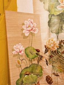 Tranh vẽ tay hoa sen hồng trên đũi tơ tằm K60, khung gỗ | Hanhsilk