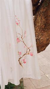 Khăn tơ lụa vẽ tay cành đào - màu trắng | Hanhsilk
