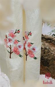 Khăn lụa đũi tơ tằm thêu tay hoa đào - màu trắng ngà | Hanhsilk