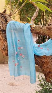 Khăn lụa đũi tơ tằm thêu tay hoa nhí hồng - màu xanh da trời | Hanhsilk