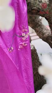 Khăn lụa đũi tơ tằm thêu tay hoa đào - màu hồng sen | Hanhsilk